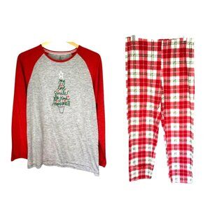 ED- CHRISTMAS PAJAMA SET LONG SLEEVE TOP SIZE MEDIUM WITH FLEECE BOTTOMS SIZE ME